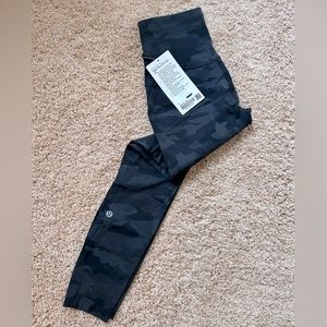 NWT! Lulu Lemon, Base Race, High Rise, 25” leggings. Black & Gray Camouflage.